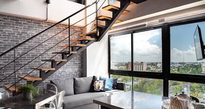 PH private terrace jacuzzi with city view