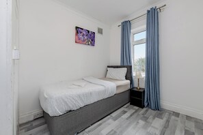 4 Schlafzimmer, Bügeleisen/Bügelbrett, kostenloses WLAN, Bettwäsche