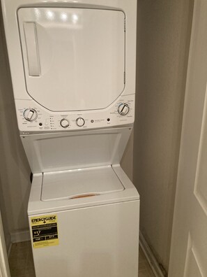 Interior - Lovely 1 bedroom space (Charlotte)