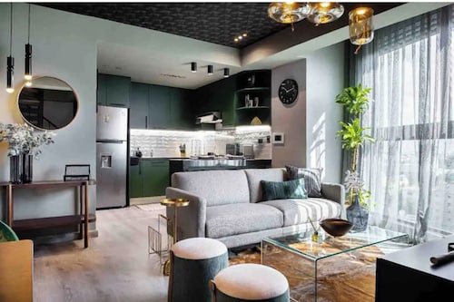 Luxury Loft Apt Designed for Magazine w/Ocean view