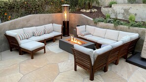 Property grounds - Mesa Family Home - In walking distance to beaches, parks, shops, and restaurants (Santa Barbara)