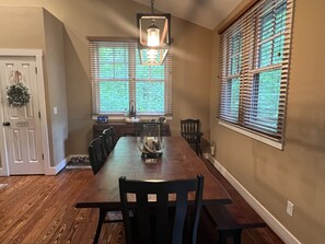 Dining - NEW! Movie Theater, Pool Table, Hot Tub and MORE in Bear Lake Reserve!! (Tuckasegee)