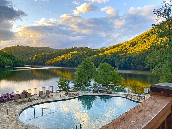 Outdoor pool, a heated pool