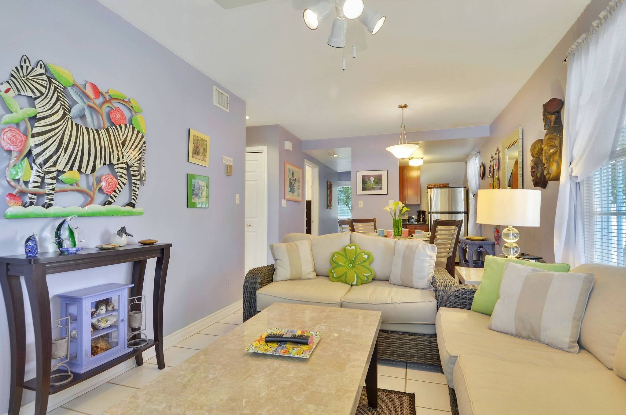 Lavender Jungle by AvantStay | Great Location w/ Patio & Shared Pool!