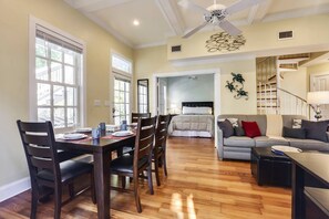 Interior - Lazy Gecko by AvantStay | Walk to Duval St in Key West! | Month Long Stays Only (Key West)