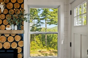 Interior - Pisgah Perfect-Hot tub and Views! (Rosman)