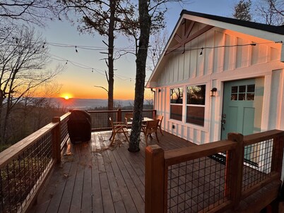Pisgah Perfect-Hot tub and Views!
