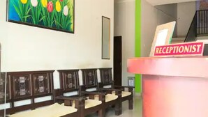 Lobby sitting area - Hotel Nuansa Ngawi (Ngawi)