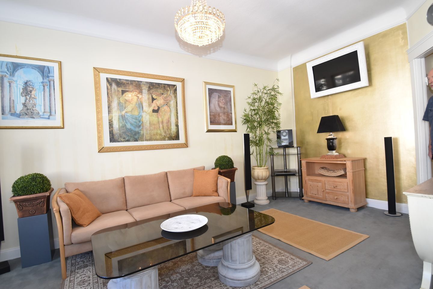 Fernseher, Stereoanlage