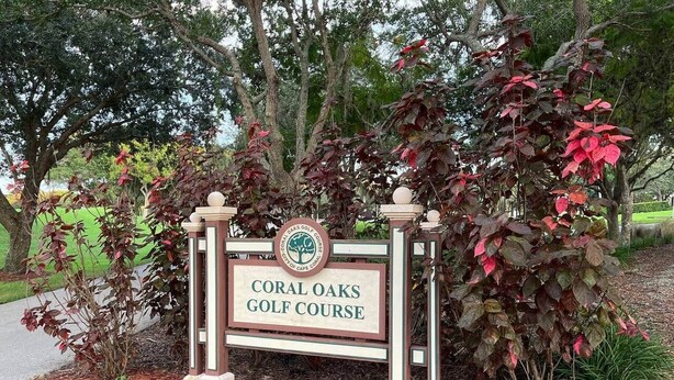 Property grounds - Relaxing Hot Tub Home, 2 King Beds, Dog-Friendly, Golf Course (Cape Coral)