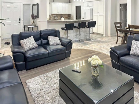 Interior. Escape to your Desert Hideaway!