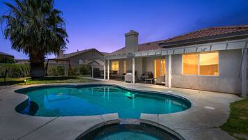 AuĂenpool, beheizter Pool