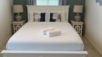 4 bedrooms, desk, iron/ironing board, free WiFi