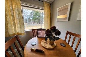 Dining - *Clean, Discounted: Relaxing, 3BR/2BA-near LRAFB (Jacksonville)