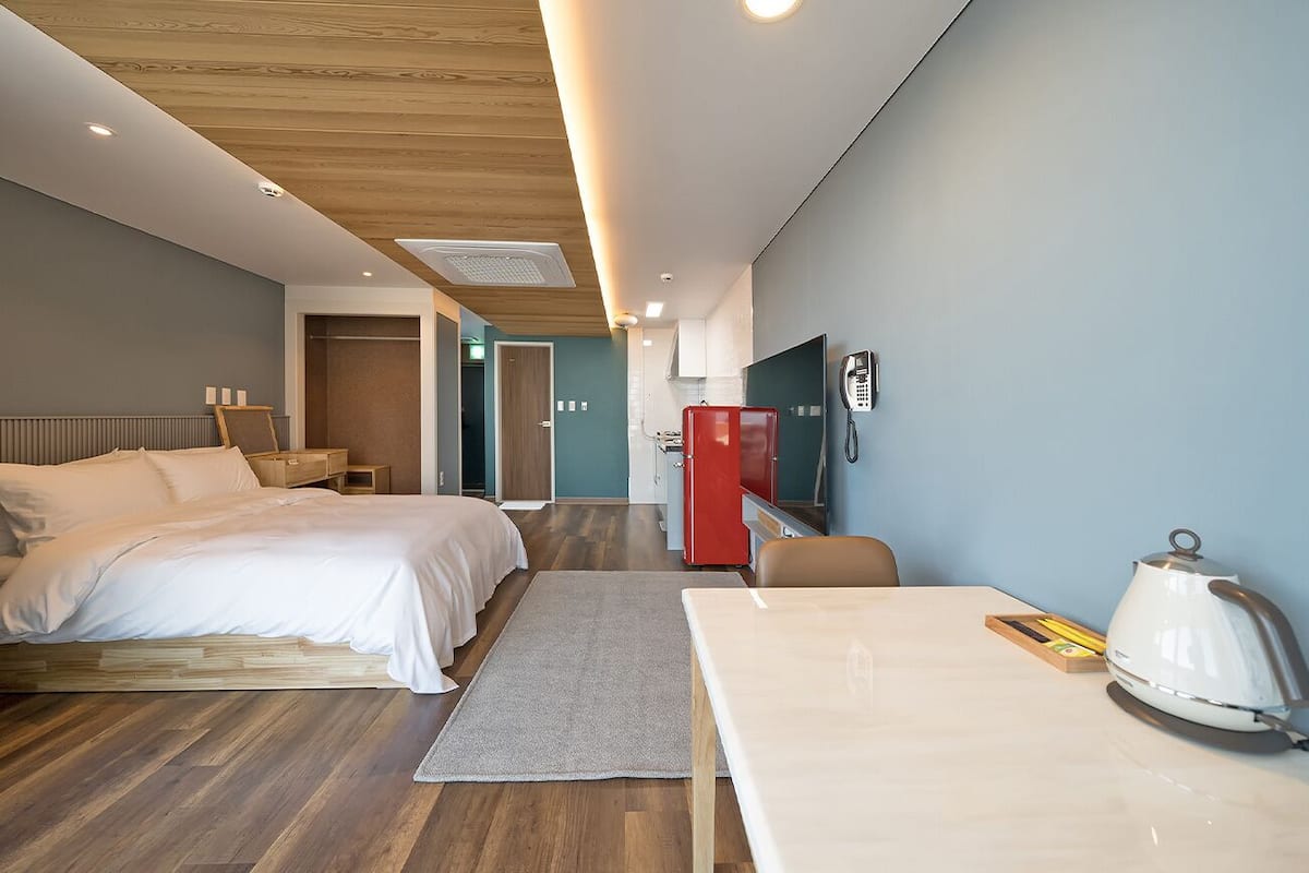 1 bedroom, premium bedding, pillow-top beds, individually decorated