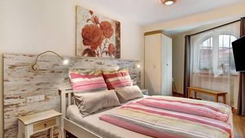 2 室のベッドルーム、WiFi (無料)、ベッドシーツ