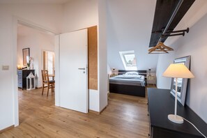 1 bedroom, free WiFi, bed sheets - Holiday Apartment Casa Lenny and Friends with Balcony and Wi-Fi (Anzing)