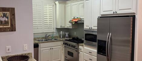 Stovetop, dishwasher, coffee/tea maker