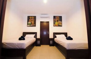 8 bedrooms, iron/ironing board, free WiFi, bed sheets