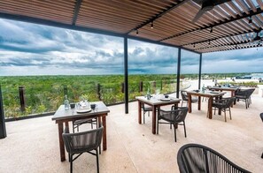 Outdoor dining - Nuevo Loft de Lujo en Tulum (Tulum)
