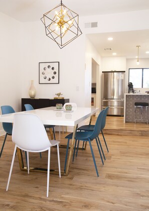 Dining - KING BED Private Pool LUX Quiet Sanctuary 3BR 2BA (Palm Springs)