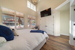 4 bedrooms, free WiFi, bed sheets - Lavish Ouray Downtown Getaway (Ouray)