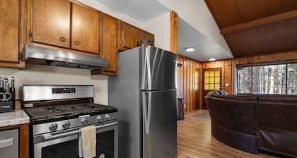 2BD/1B Apt Walking Distance to Snow Summit