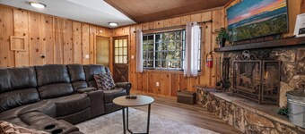 2BD/1B Apt Walking Distance to Snow Summit