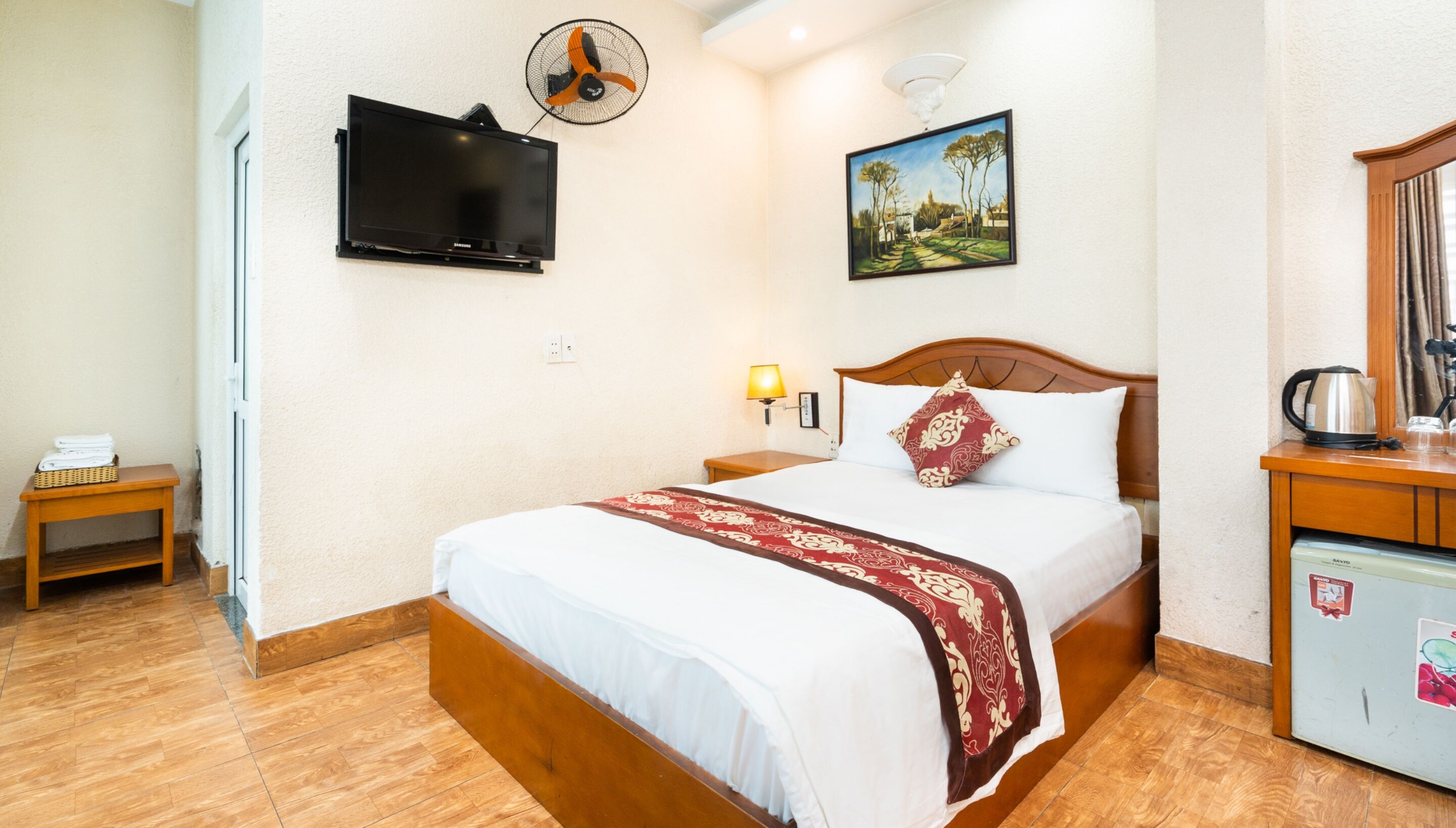 superior quadruple room, 2 queen beds, balcony, city view | hypo-allergenic bedding, minibar, desk, laptop workspace