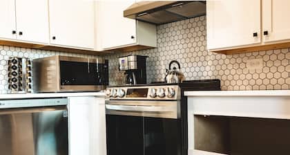 Three Trails Downtown Elkin, 1 Bedroom, Ground Floor