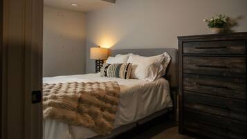 2 bedrooms, iron/ironing board, travel crib, free WiFi