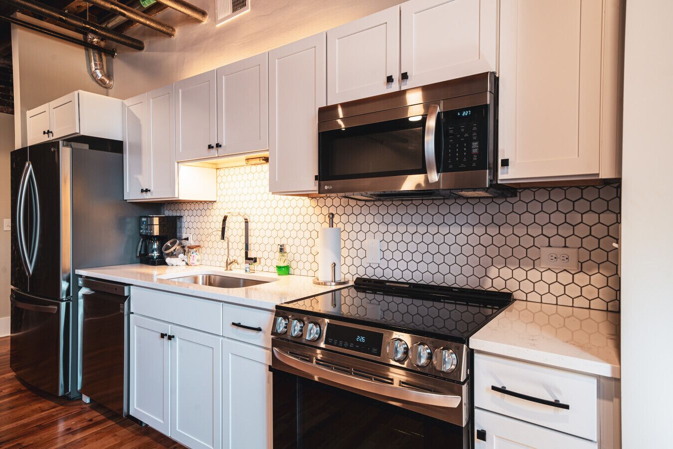 Fridge, microwave, oven, stovetop