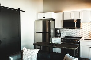 Fridge, microwave, oven, stovetop - 1 Bedroom Suite Downtown Elkin • Shopping, Entertainment, Restaurants, Vineyards (Elkin)