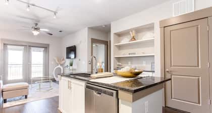 Brand New Charming 1BD/1BA Free WIFi / Parking