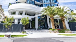 Exterior - The Gallery Broadbeach - GCLR (Broadbeach)