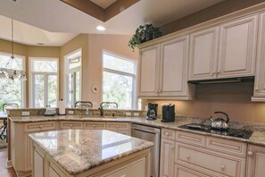 Fridge, microwave, dishwasher, coffee/tea maker