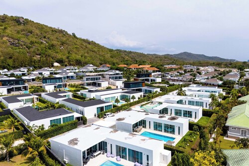 Modern 4 Bedroom Pool Villa PMK-A6