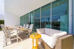 Terrace/patio - Modern 4 Bedroom Pool Villa PMK-A6 (Hua Hin)