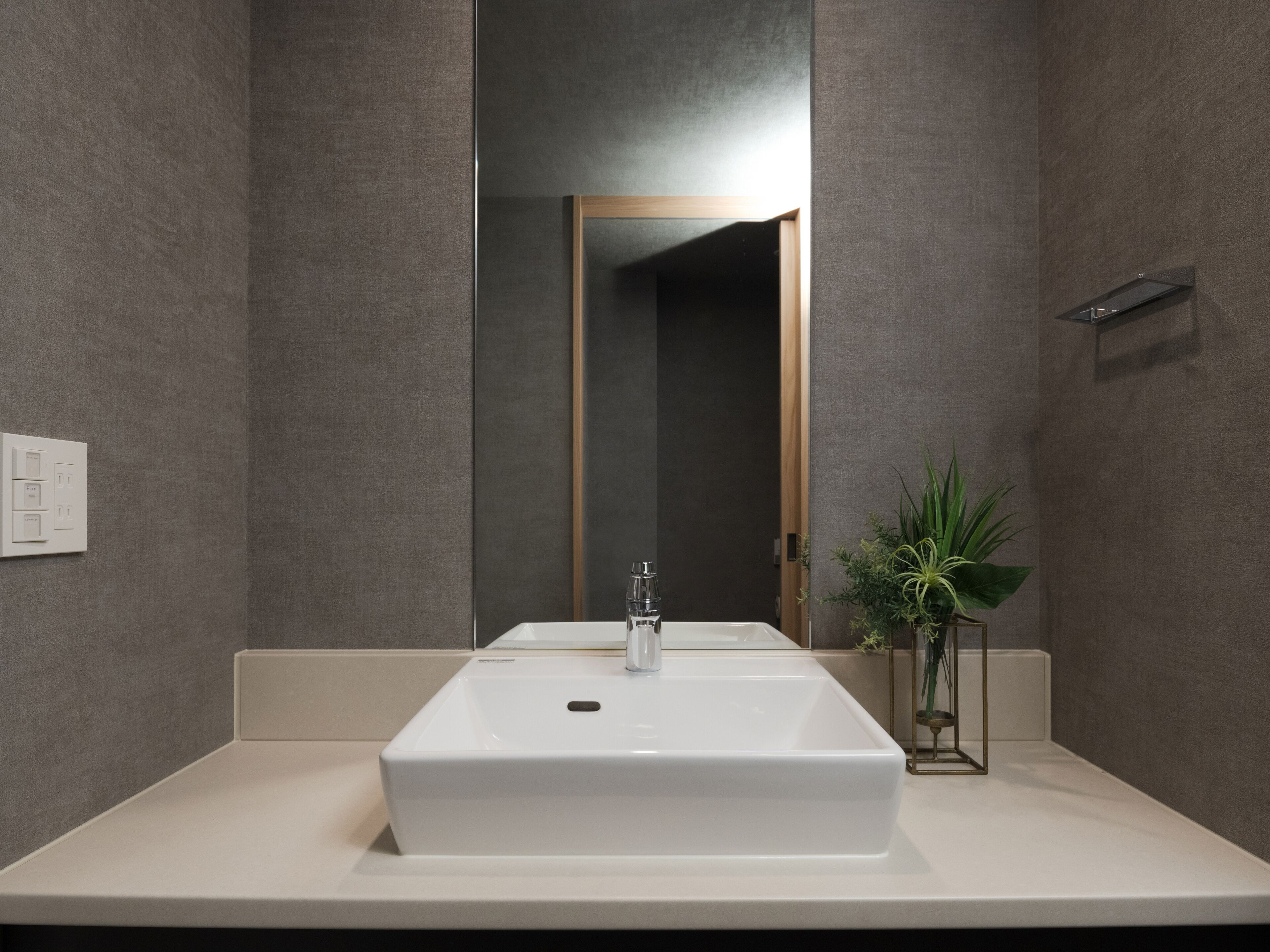 Separate bathtub and shower, free toiletries, hair dryer, slippers