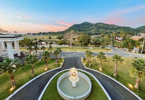 Front of property - Grand Lord Hotel& Residence (Sattahip)