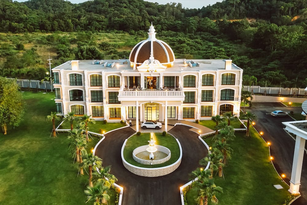 Grand Lord Hotel& Residence