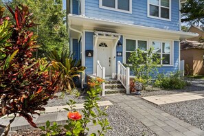 Exterior - Cobalt Cottage -- History at your doorstep (St. Augustine)