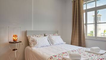 5 slaapkamers, een strijkplank/strijkijzer, gratis wifi, beddengoed