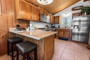 Casa, 6 habitaciones | Cocina privada