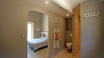 3 chambres, fer et planche Ă repasser, accĂšs Internet