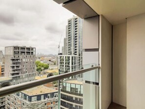 Property grounds - Lincoln Court by Interhome (Canary Wharf)