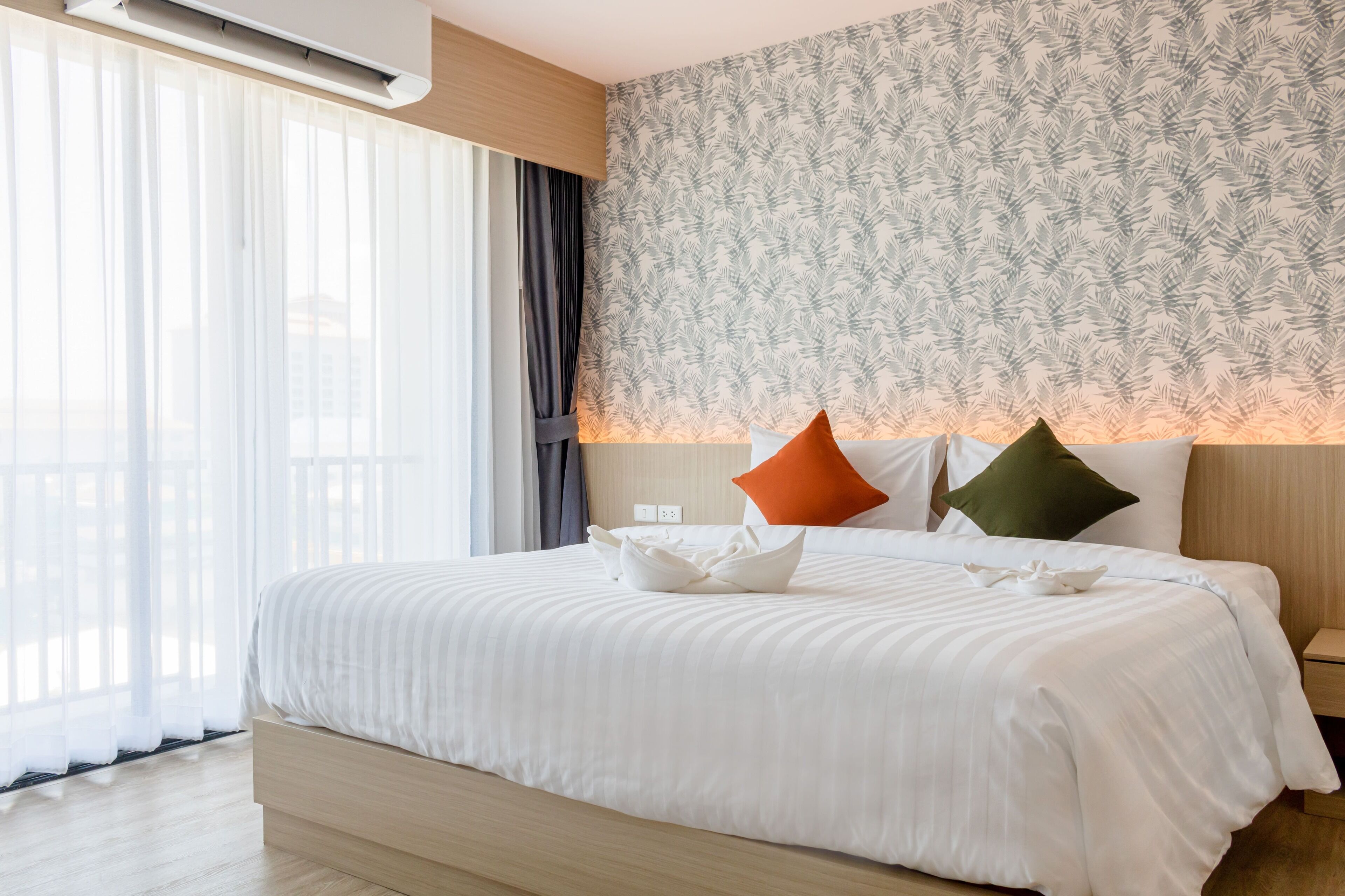 家庭双人房 | 客房内保险箱、遮光窗帘、折叠床/加床（额外收费）、免费 WiFi