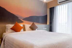 In-room safe, blackout drapes, rollaway beds, free WiFi - ONE Hotel (Khlong Luang)