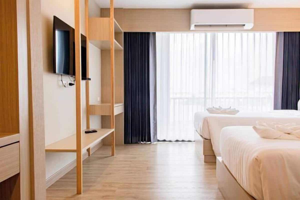 In-room safe, blackout curtains, rollaway beds, free WiFi