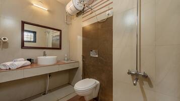 Villa familiar | Baño | Secador de pelo, bidé, toallas y jabón